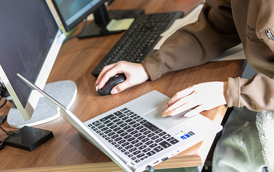 スタッフインタビュー